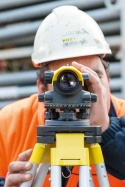 Niwelator optyczny Leica NA524 – zestaw ze statywem i łatą